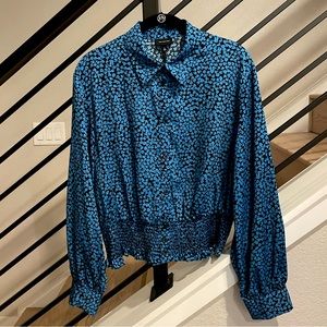 WHO WHAT WEAR Cerulean Blue Floral Buttondown Blouse size L